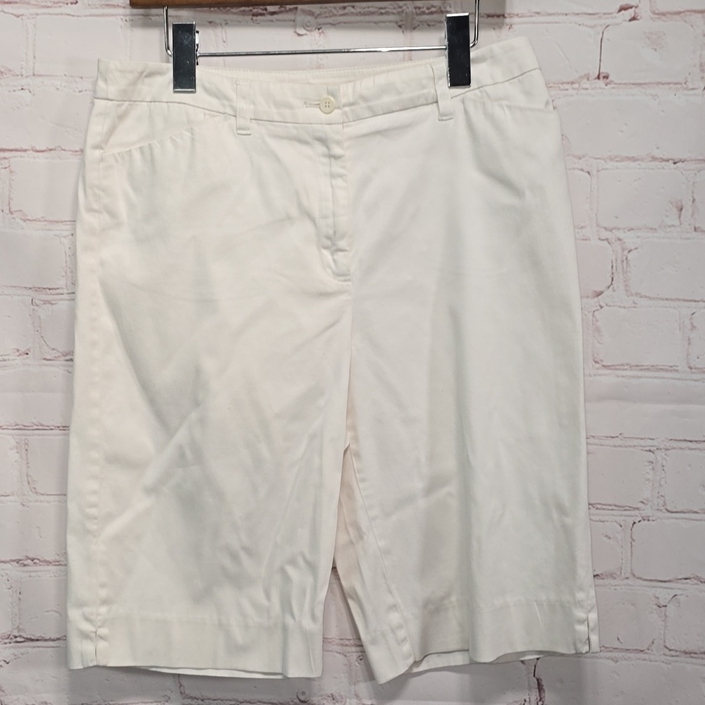 Anne Klein Sport Bermuda White Shorts Womens Size 8